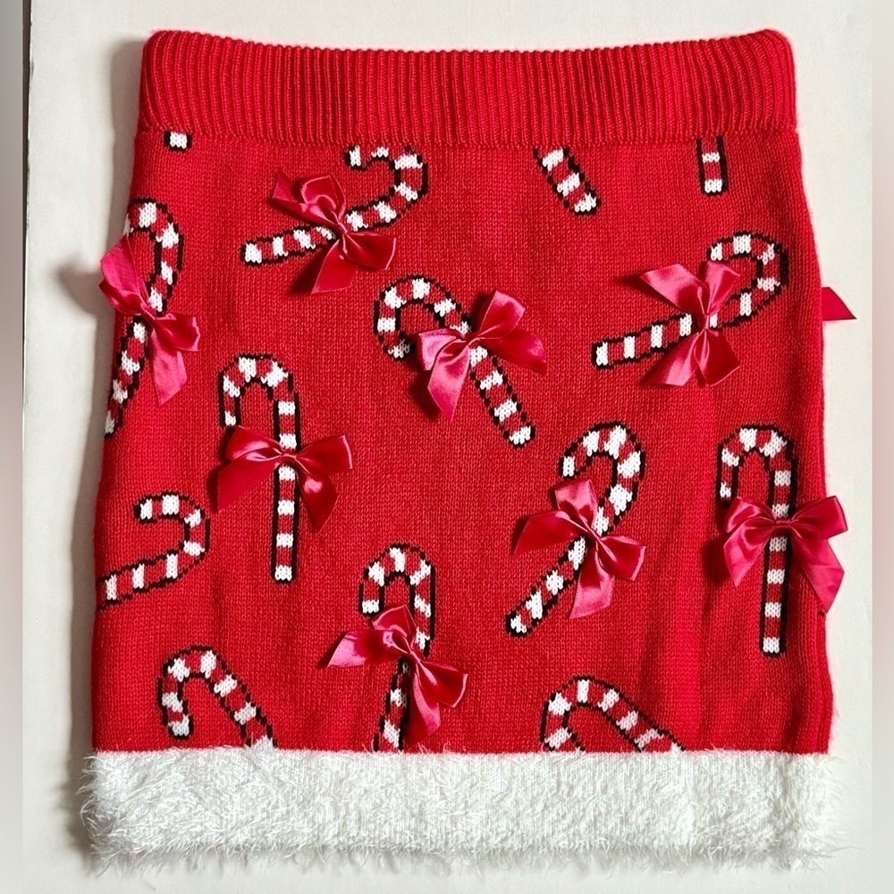 Christmas Red Knit Candy Cane Mini Skirt M Red Knit Red Bows Size Medium NWT - Picture 2 of 15